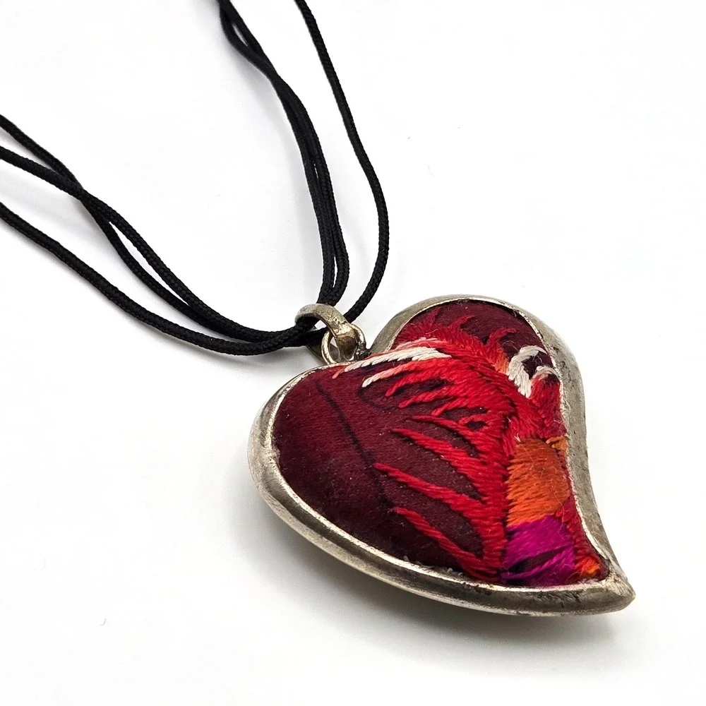 Vintage 80s Embroidered Heart Pendant‎ Necklace Red Textile Inlay, Boho Folk